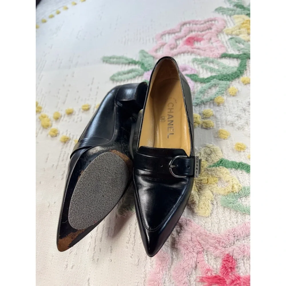 Chanel  vintage Leather Pointed Toe Buckle Loafers Low Block Heel‎ Italy 36